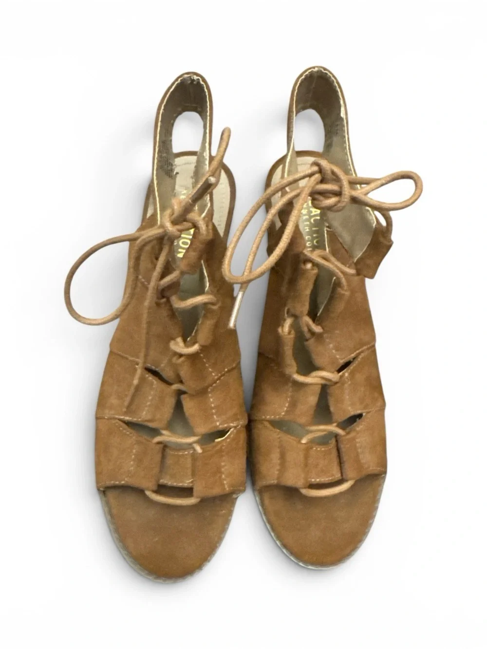 Kenneth Cole Reaction chic tan